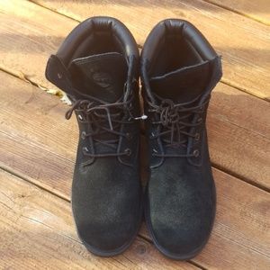 Black Timberland lace up boots